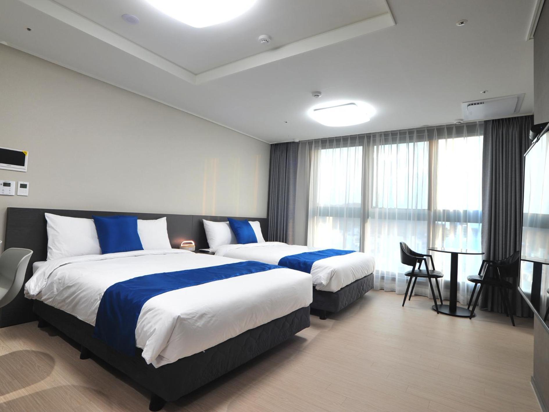 Coopstay Yeosu Hotel Exterior foto